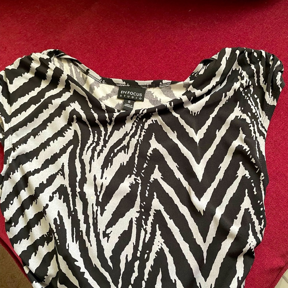 Size 8 Knee-length Black/Grey Jersey Dress